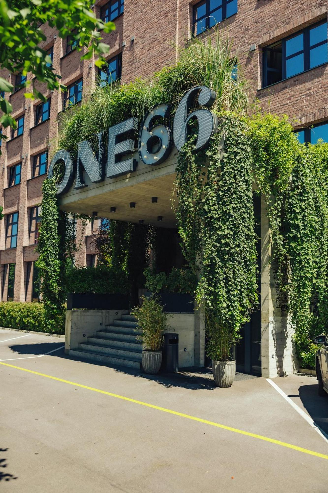 One66 Hotel 卢布尔雅那 外观 照片